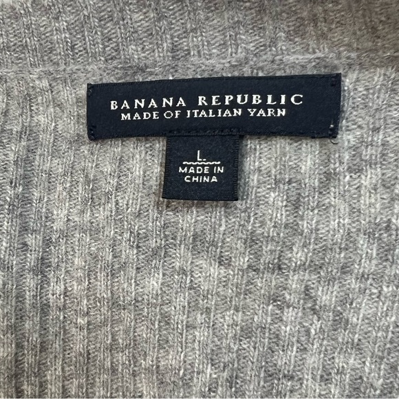 Banana Republic Italian Yarn Cashmere Wool Drape Front Sweater size L - Picture 10 of 16